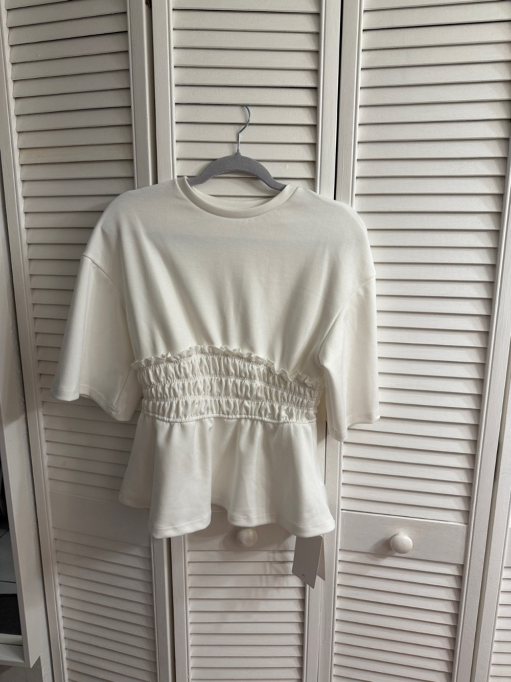 Gathered-Waist Short Sleeve Top in Cream